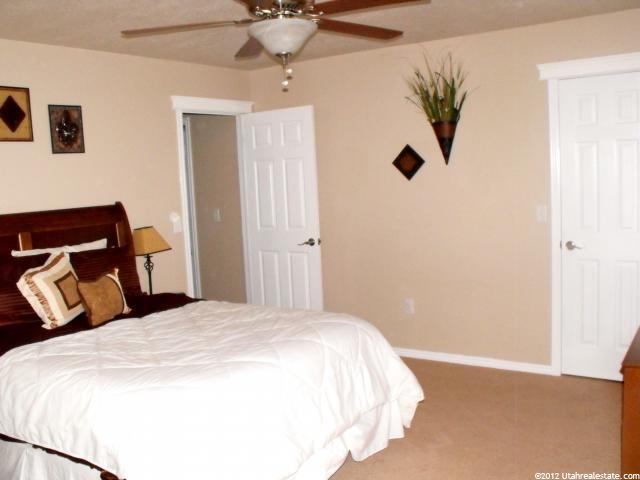 166 W 2525 N, Harrisville, UT 84414 — photo 8