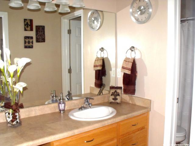 166 W 2525 N, Harrisville, UT 84414 — photo 9