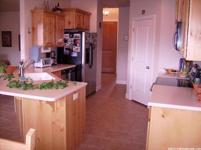881 W Smithsonian Way, Apple Valley, UT 84737 — photo 3