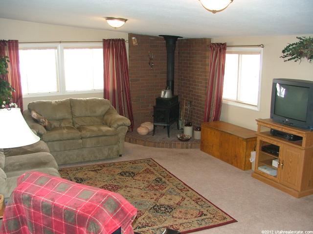985 E 600 S, River Heights, UT 84321 — photo 7