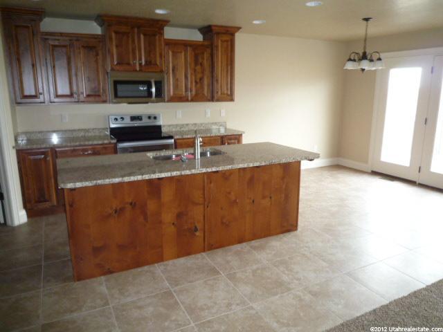 2536 W 2825 N, Farr West, UT 84404 — photo 4