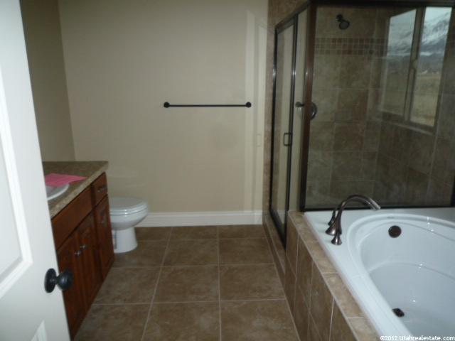 2536 W 2825 N, Farr West, UT 84404 — photo 9