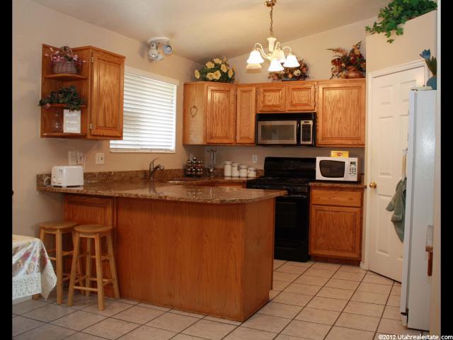 684 S 2925 W, Syracuse, UT 84075 — photo 2