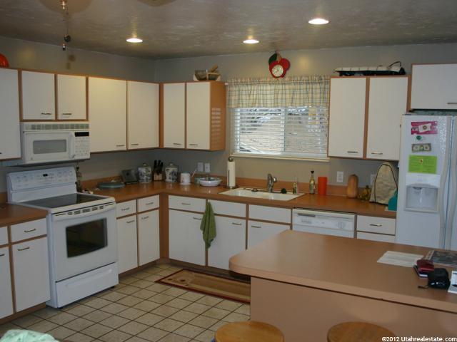 927 E 9275 S, Sandy, UT 84094 — photo 2
