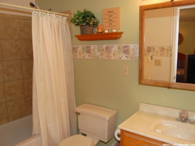 1437 N Willowbrook Dr, West Bountiful, UT 84087 — photo 5