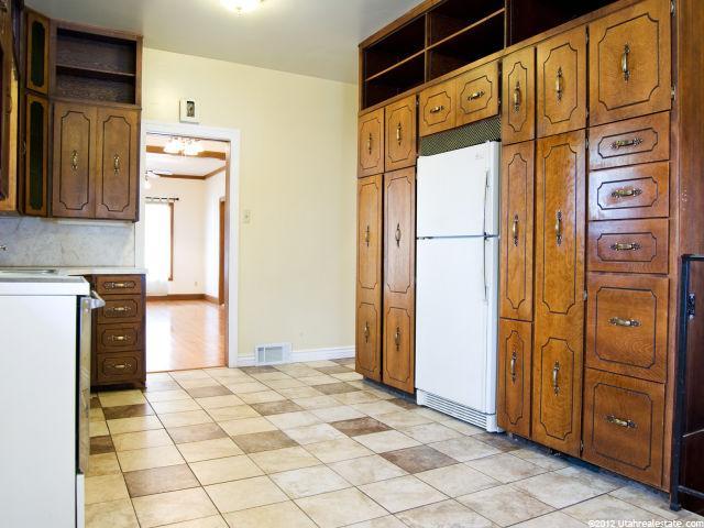 2553 S Harrison Blvd E, Ogden, UT 84401 — photo 4