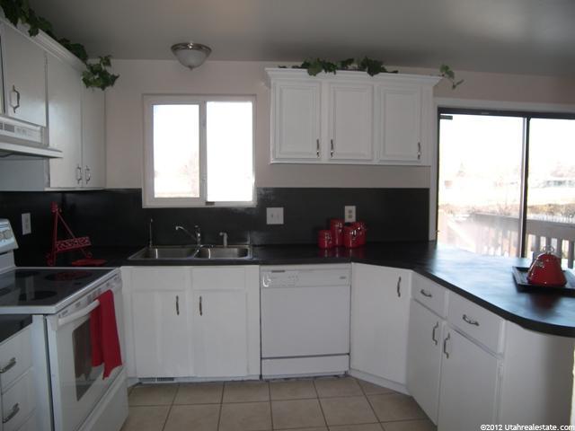 1602 N 550 W, Clinton, UT 84015 — photo 4
