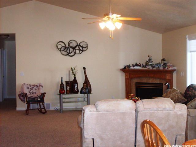 1316 N 1435 W, Clinton, UT 84015 — photo 2