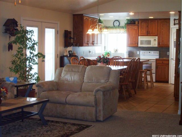 1316 N 1435 W, Clinton, UT 84015 — photo 3