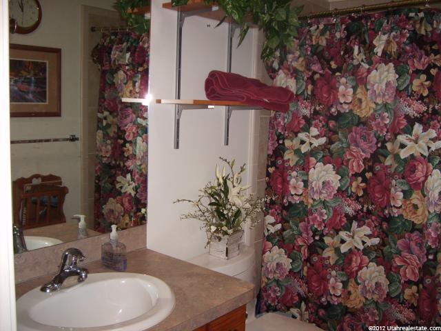 1316 N 1435 W, Clinton, UT 84015 — photo 10