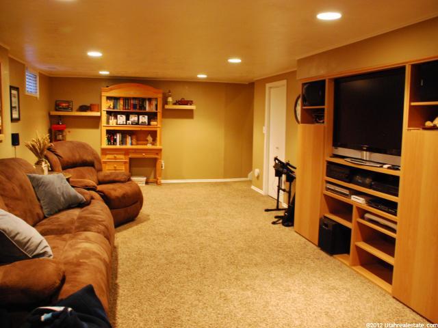 423 W Center St, Bountiful, UT 84010 — photo 6