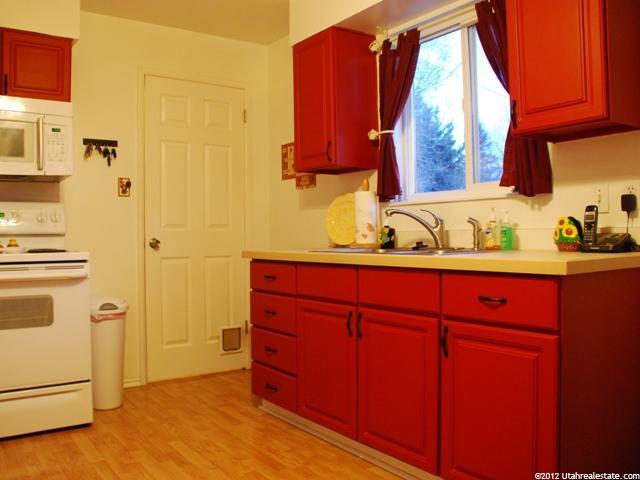 423 W Center St, Bountiful, UT 84010 — photo 8