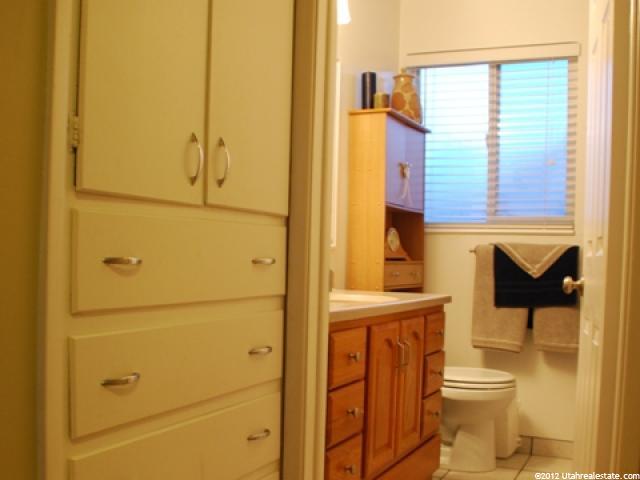 423 W Center St, Bountiful, UT 84010 — photo 10