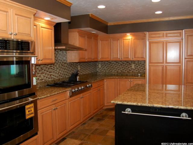2551 E 2250 N, Layton, UT 84040 — photo 3