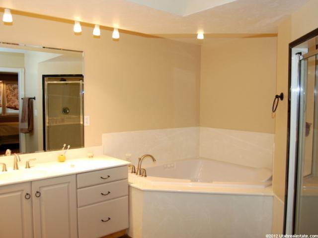 2551 E 2250 N, Layton, UT 84040 — photo 5