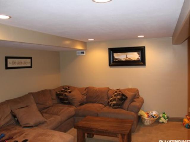 752 E Clearwater Ct S, Layton, UT 84041 — photo 2