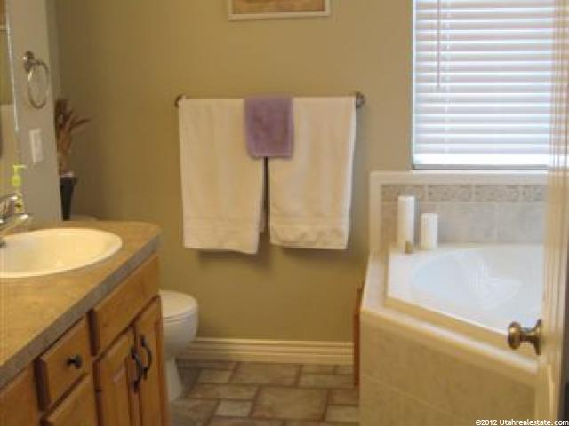 635 W 3600 S, Riverdale, UT 84405 — photo 6