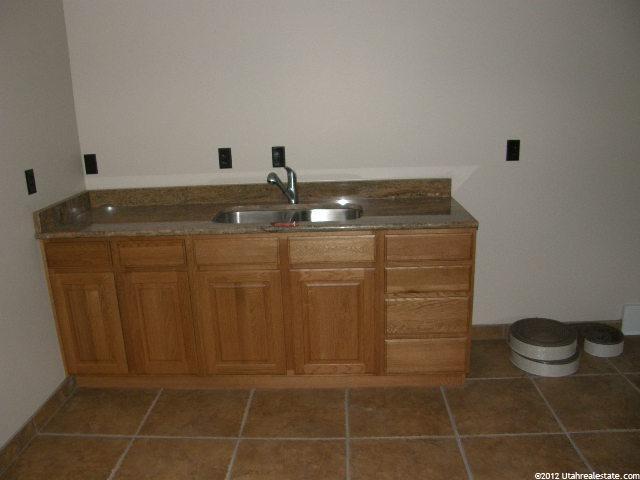 57 E Sorrel Ln, Grantsville, UT 84029 — photo 2