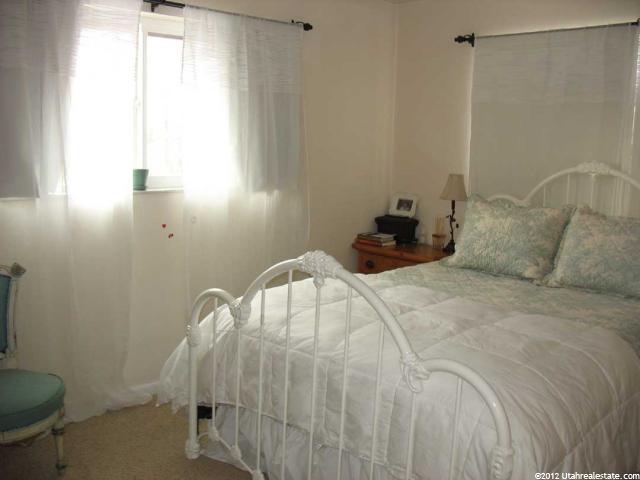 51 W 1900 S, Bountiful, UT 84010 — photo 12