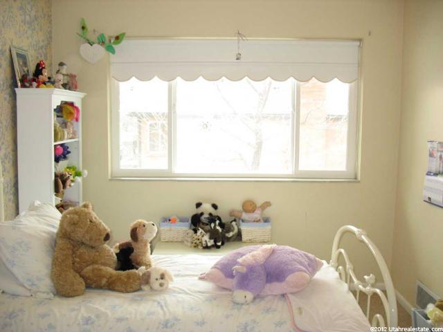 51 W 1900 S, Bountiful, UT 84010 — photo 10