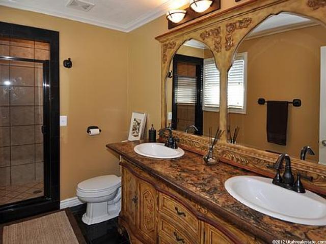 332 E Shamrock Dr, Murray, UT 84107 — photo 4