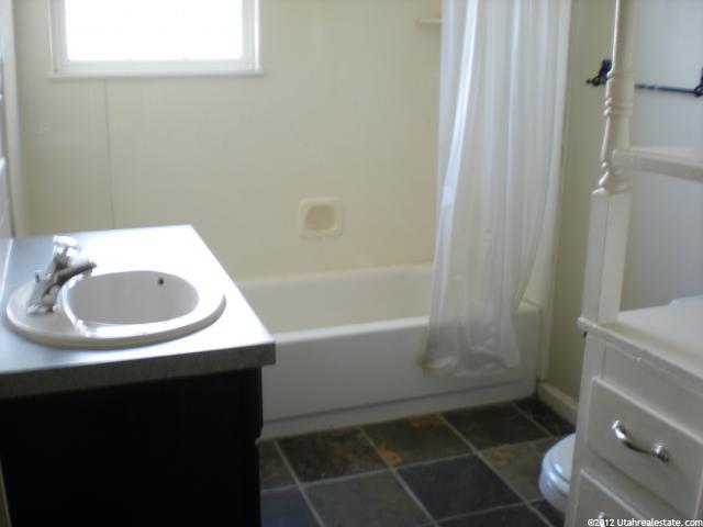 420 N Main St, Centerville, UT 84014 — photo 8