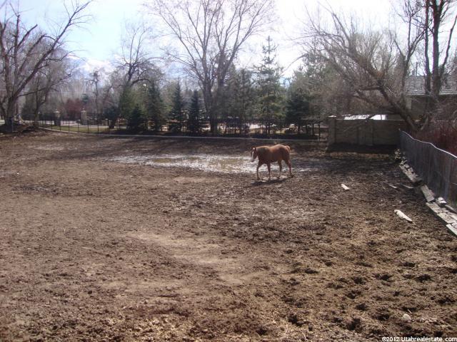 2386 E Edgemoor Dr S, Holladay, UT 84117 — photo 7