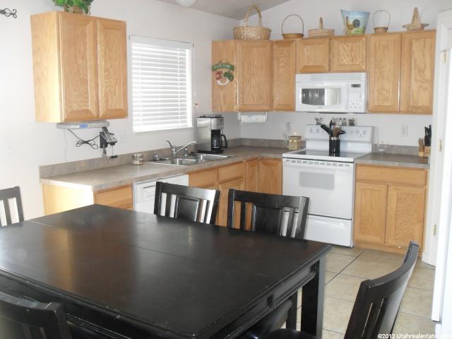 5063 S 4200 W, Roy, UT 84067 — photo 2