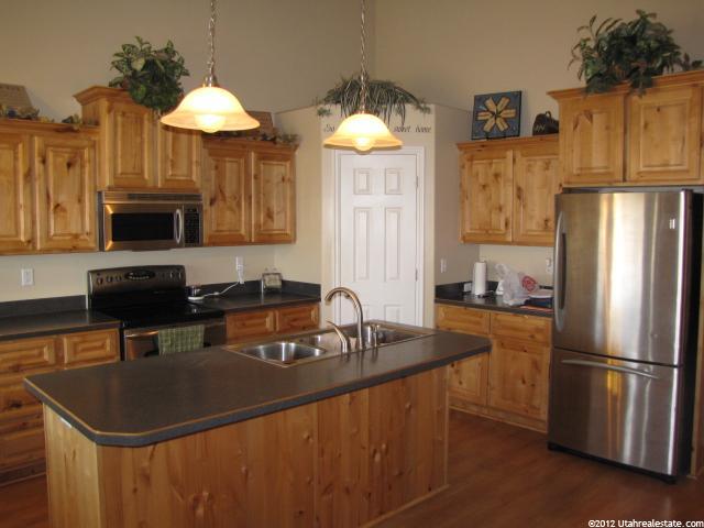 2592 W 2375 N, Clinton, UT 84015 — photo 4
