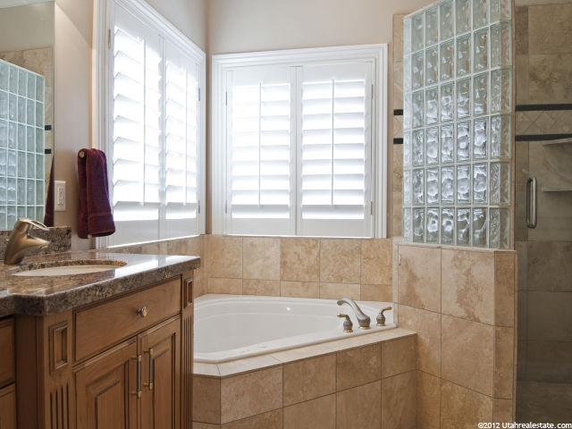4208 S Foothill Cir, Bountiful, UT 84010 — photo 11