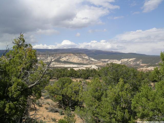 3 N Cougar Draw Rd E #3, Boulder, UT 84716 — photo 2