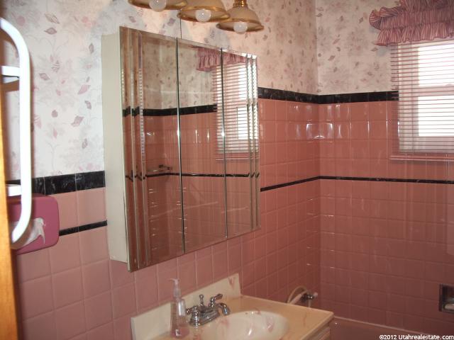 676 E 15th St, Ogden, UT 84404 — photo 6