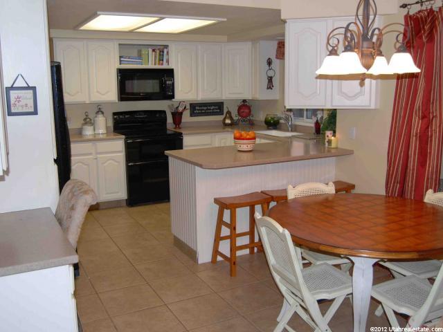 10258 Ashley Cir, Sandy, UT 84092 — photo 5