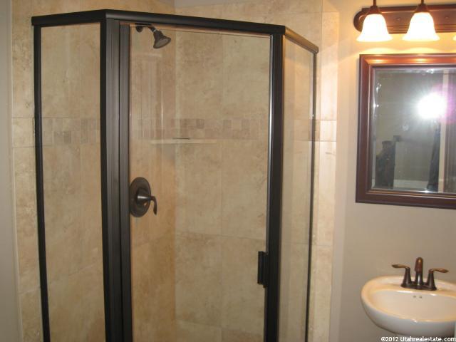 211 S Steed Ct, Farmington, UT 84025 — photo 2
