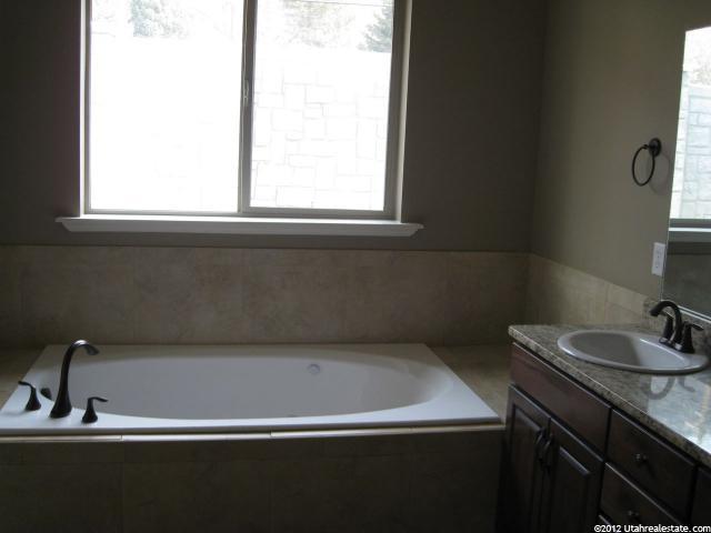 211 S Steed Ct, Farmington, UT 84025 — photo 4