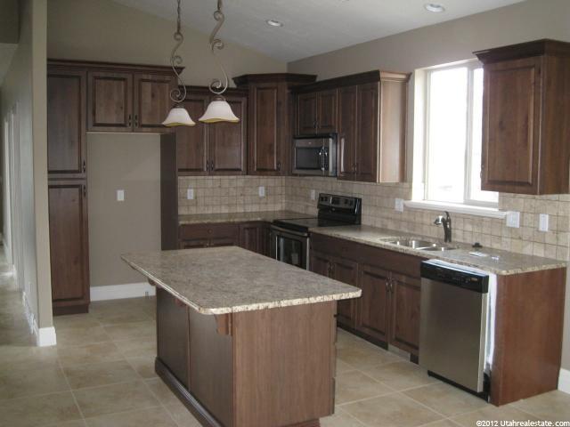 211 S Steed Ct, Farmington, UT 84025 — photo 5