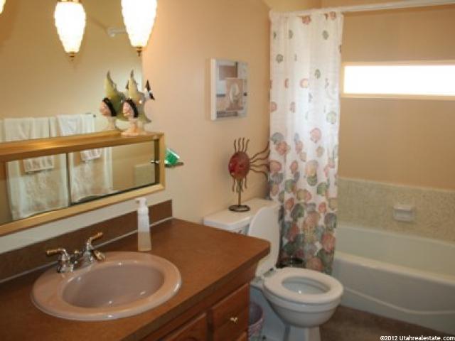 1386 E Heather Dr, Layton, UT 84040 — photo 8