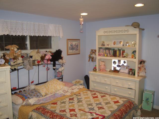187 N 1400 W, Clearfield, UT 84015 — photo 5