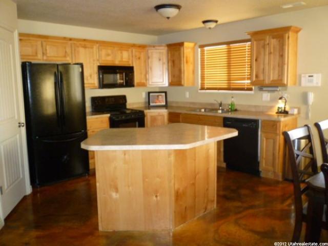 32 W 1675 N, Layton, UT 84041 — photo 4