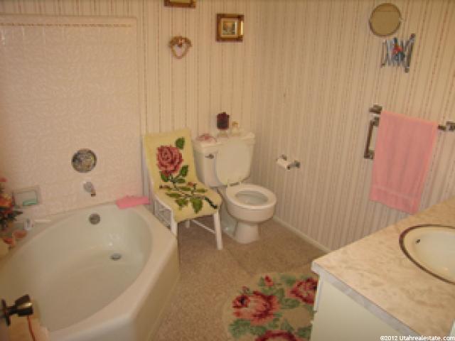 135 E 11000 S, Sandy, UT 84070 — photo 10