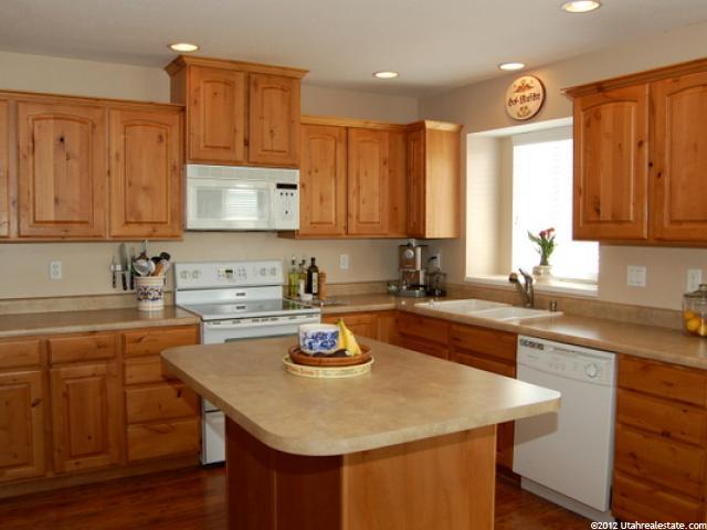 1192 N 780 W, Clinton, UT 84015 — photo 3