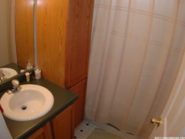 5403 Vista Dr E, Roy, UT 84067 — photo 4
