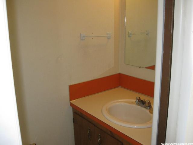 393 E 2700 N, North Logan, UT 84341 — photo 9