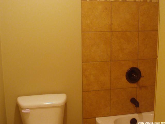 547 S 875 E, Layton, UT 84041 — photo 11