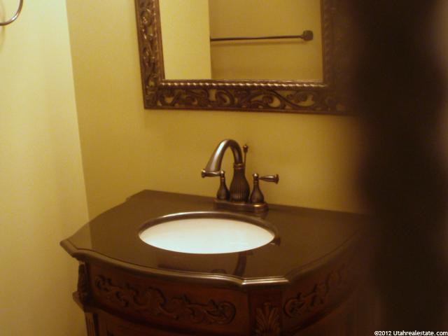 547 S 875 E, Layton, UT 84041 — photo 12