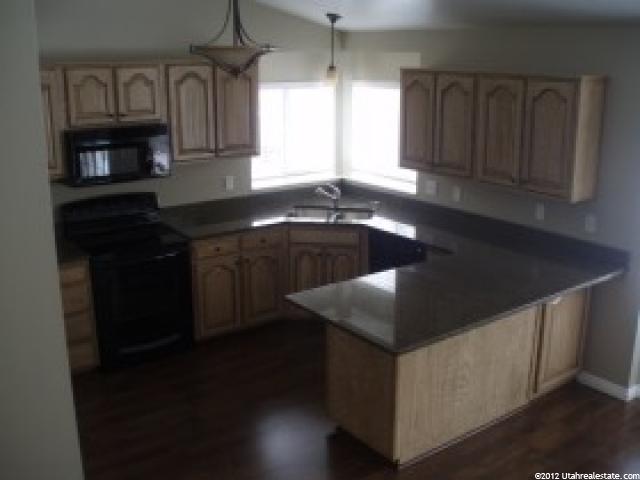 547 S 875 E, Layton, UT 84041 — photo 7