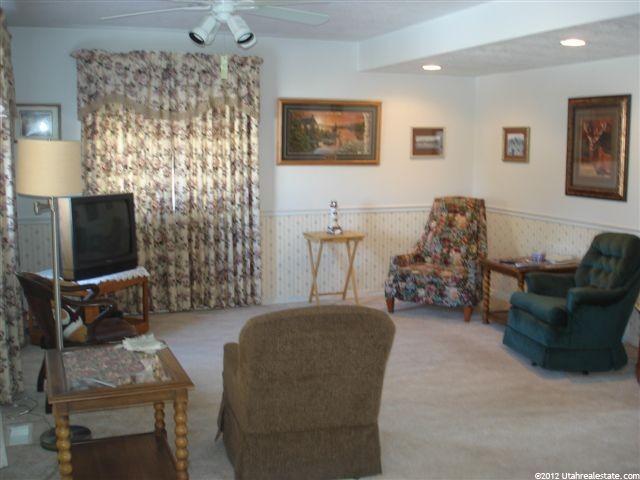 230 W 200 N, Hyrum, UT 84319 — photo 6