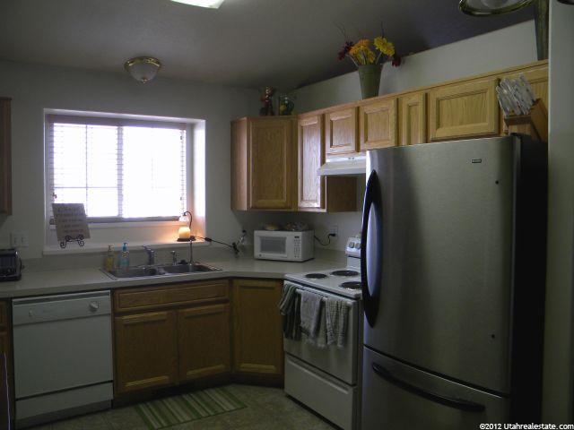 102 E 2200 S, Clearfield, UT 84015 — photo 3