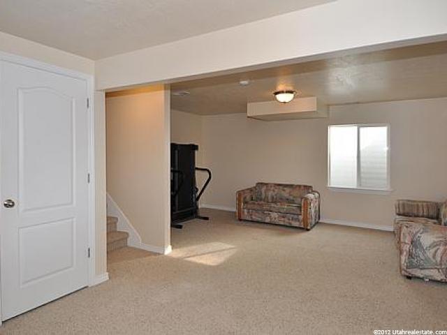 938 N Walden Dr E, Tooele, UT 84074 — photo 2