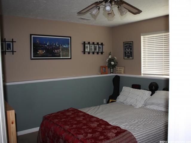1428 W 1900 S, Woods Cross, UT 84087 — photo 2